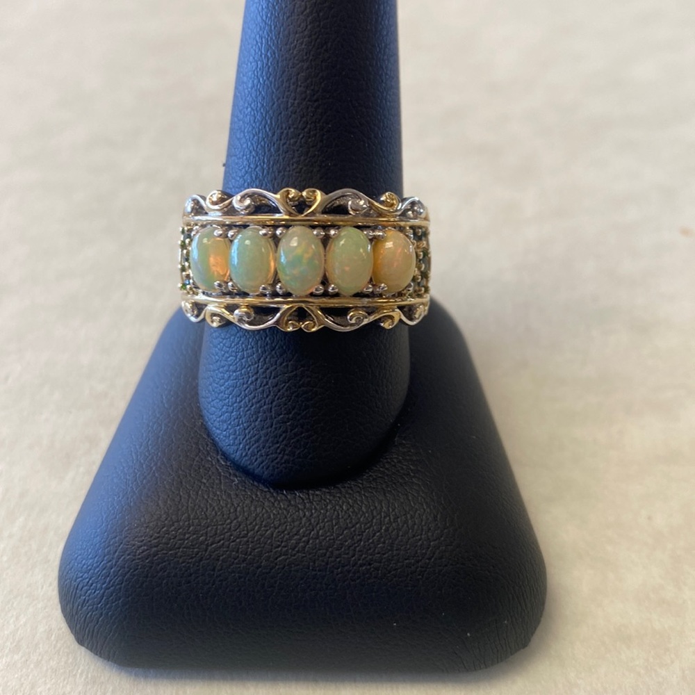 Michael Valitutti two toned sterling silver opal & peridot ring size 10.0